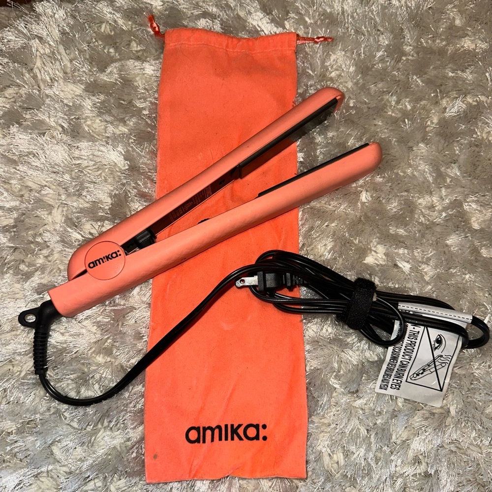 Amika Coral Hair Straightener